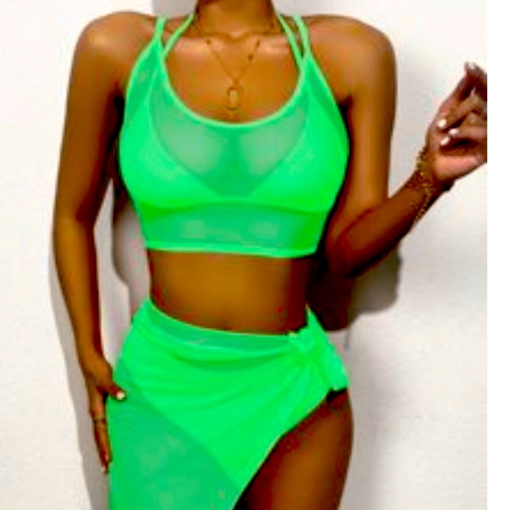 BRAND NEW * NEVER WORN 4pc lime green bikini set